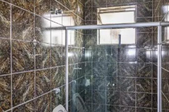 Banheiro de casa para alugar com 3 quartos, 120m² em Alvorada, Contagem