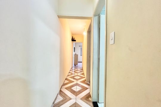Corredor de casa para alugar com 2 quartos, 130m² em Chora Menino, São Paulo