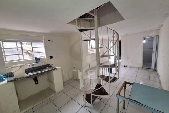 Casa à venda com 3 quartos, 117m² em Vila do Castelo, São Paulo