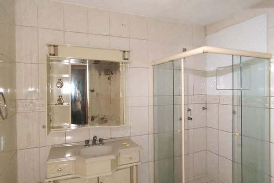 Banheiro 1 de apartamento para alugar com 2 quartos, 77m² em Rio Branco, Porto Alegre