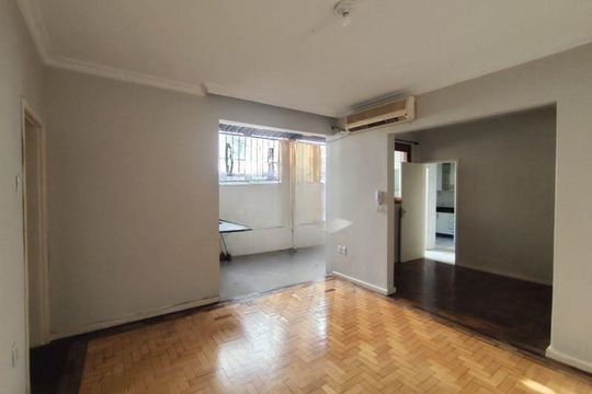 Sala de apartamento para alugar com 2 quartos, 77m² em Rio Branco, Porto Alegre