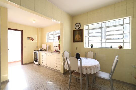 Cozinha de casa à venda com 3 quartos, 165m² em  Alto da Lapa, São Paulo