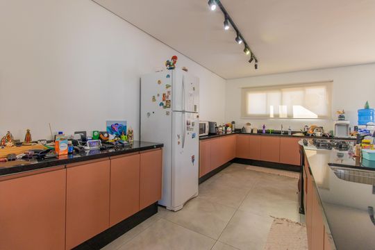 Cozinha de casa para alugar com 4 quartos, 300m² em Gramado, Cotia
