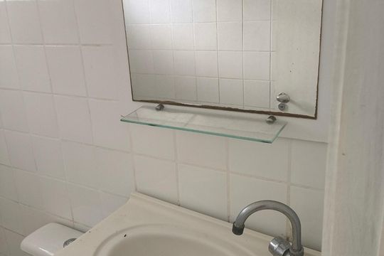 Banheiro de apartamento para alugar com 2 quartos, 48m² em Campo Grande, Rio de Janeiro