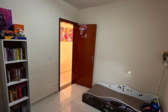 Quarto de apartamento à venda com 2 quartos, 55m² em Vera Cruz, Belo Horizonte