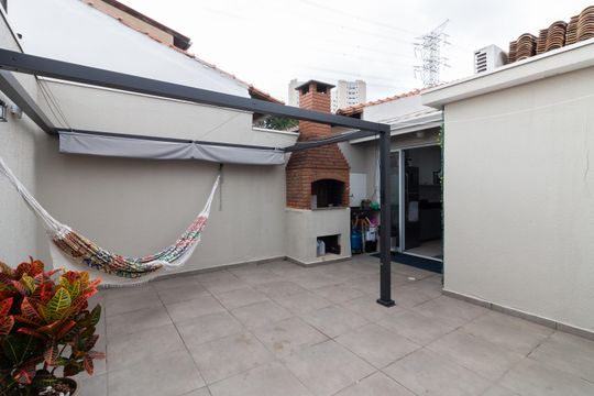 Quintal de casa para alugar com 3 quartos, 80m² em Parque Continental, São Paulo