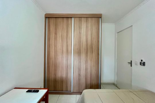 Quarto 2 de apartamento à venda com 3 quartos, 60m² em Vila Satúrnia, Campinas