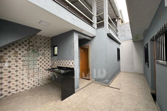 Casa à venda com 3 quartos, 140m² em Cupecê, São Paulo