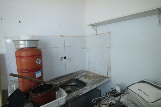 Cozinha de kitnet/studio à venda com 1 quarto, 30m² em Brás de Pina, Rio de Janeiro