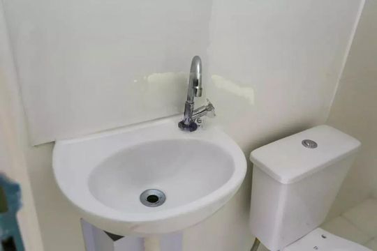 Banheiro de kitnet/studio para alugar com 1 quarto, 17m² em Vila Andrade, São Paulo