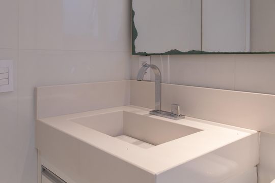 Banheiro de apartamento para alugar com 2 quartos, 52m² em Vila Bremen, Guarulhos