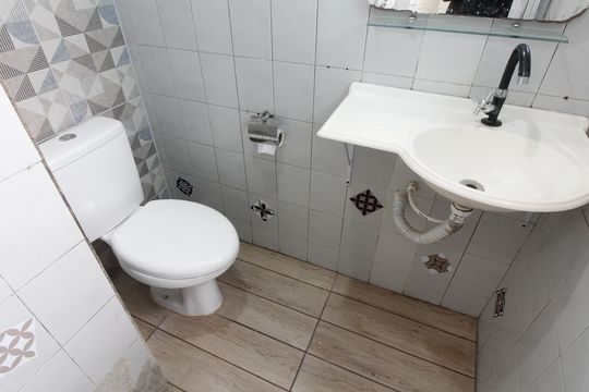 Lavabo 1 de casa de condomínio para alugar com 2 quartos, 58m² em Peró, Cabo Frio