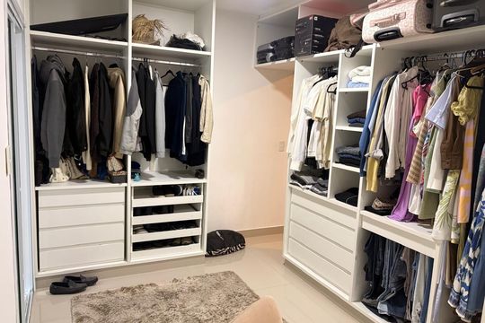 Closet de casa de condomínio à venda com 3 quartos, 420m² em Jardim Peri, São Paulo