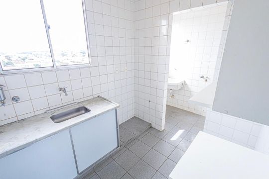 Cozinha de apartamento à venda com 2 quartos, 40m² em Copacabana, Belo Horizonte
