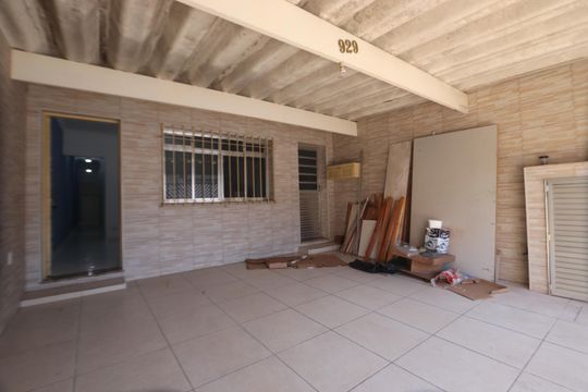 Garagem de casa para alugar com 3 quartos, 120m² em Vila Antonieta, São Paulo