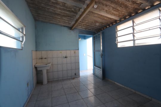 Quarto de Serviço de casa para alugar com 3 quartos, 120m² em Vila Antonieta, São Paulo