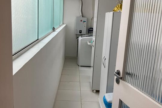 Área de serviço de apartamento para alugar com 3 quartos, 111m² em Itaim Bibi, São Paulo