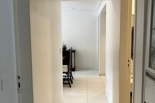 Corredor de apartamento para alugar com 3 quartos, 111m² em Itaim Bibi, São Paulo
