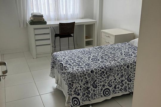 Quarto de apartamento para alugar com 3 quartos, 111m² em Itaim Bibi, São Paulo