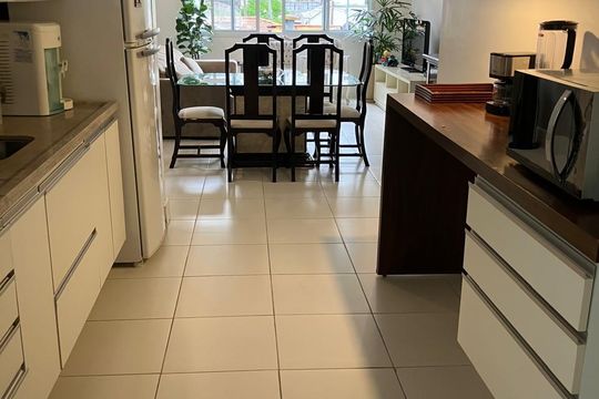 Cozinha de apartamento para alugar com 3 quartos, 111m² em Itaim Bibi, São Paulo