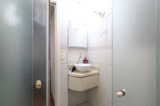 Banheiro  de apartamento à venda com 2 quartos, 64m² em Alto da Lapa, São Paulo