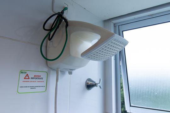 Banheiro de apartamento para alugar com 2 quartos, 39m² em Lajeado, Cotia