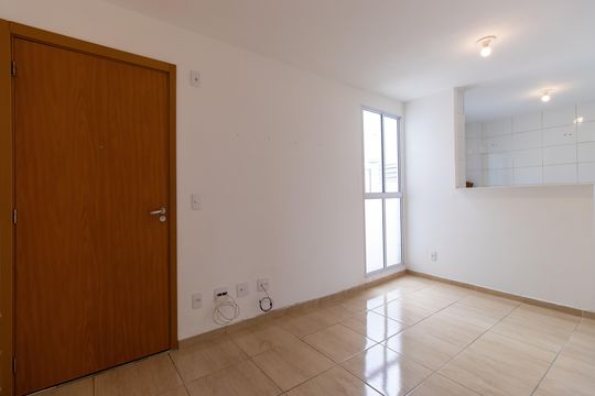 Sala de apartamento para alugar com 2 quartos, 39m² em Lajeado, Cotia