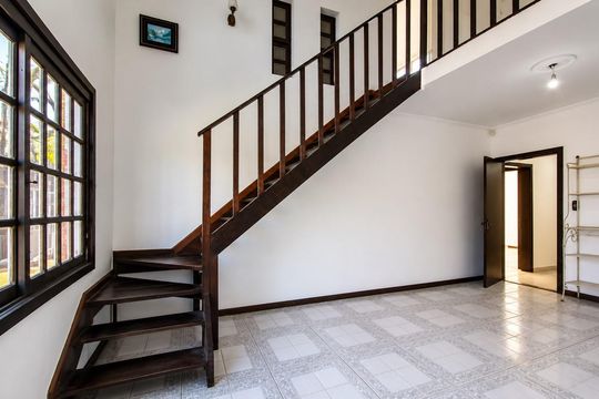 Casa à venda com 4 quartos, 520m² em Guarujá, Porto Alegre