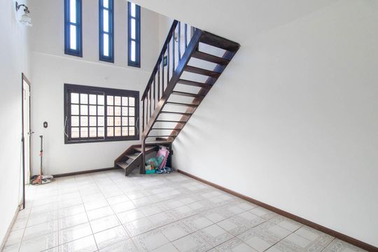 Casa à venda com 4 quartos, 516m² em Guarujá, Porto Alegre