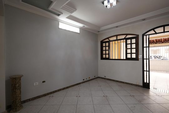 Casa para alugar com 4 quartos, 380m² em Vila Eldizia, Santo André