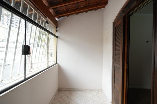 Casa para alugar com 4 quartos, 380m² em Vila Eldizia, Santo André