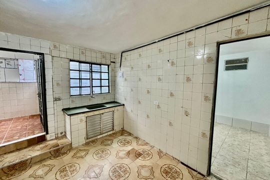 Cozinha  de apartamento para alugar com 1 quarto, 40m² em Vila Ponte Rasa, São Paulo