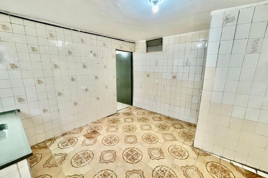 Cozinha  de apartamento para alugar com 1 quarto, 40m² em Vila Ponte Rasa, São Paulo