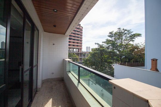 Varanda da Sala  de apartamento para alugar com 4 quartos, 226m² em Vila Augusta, Sorocaba
