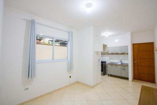 Sala de apartamento à venda com 2 quartos, 50m² em Vila Amabile Pezzolo, Santo André