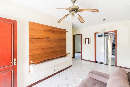 Sala de casa à venda com 3 quartos, 85m² em São José, Canoas
