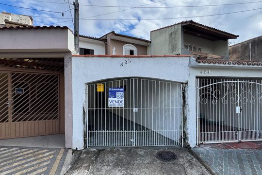Fachada de casa à venda com 2 quartos, 114m² em Ferrazópolis, São Bernardo do Campo