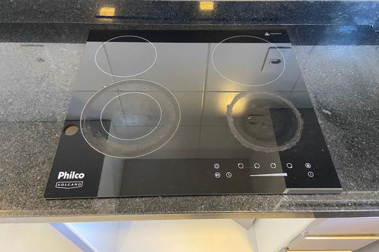 Cozinha de apartamento para alugar com 1 quarto, 50m² em Vila Sonia, São Paulo