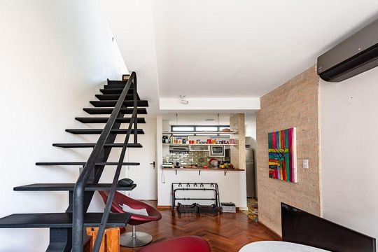 Sala de apartamento à venda com 1 quarto, 84m² em Vila Madalena, São Paulo