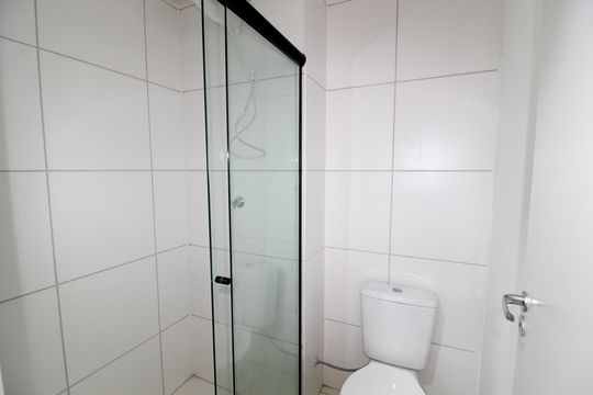Banheiro de apartamento para alugar com 2 quartos, 37m² em Jaguaré, São Paulo