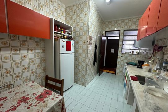 Cozinha de apartamento para alugar com 3 quartos, 138m² em Itararé, São Vicente