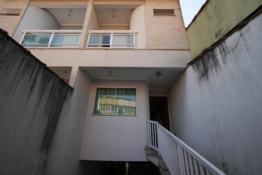 Garagem de casa para alugar com 2 quartos, 165m² em Parque das Nações, Santo André
