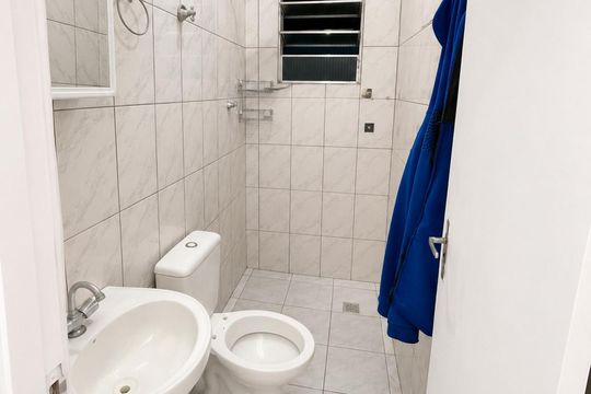 Banheiro de casa para alugar com 1 quarto, 50m² em Jardim Barbacena, Cotia