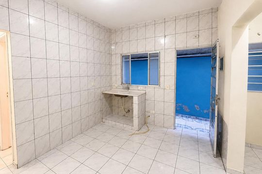 Cozinha de casa para alugar com 1 quarto, 50m² em Jardim Barbacena, Cotia