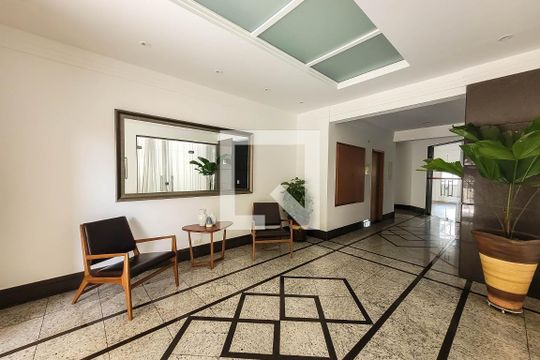 Hall de entrada de apartamento à venda com 2 quartos, 55m² em Liberdade, São Paulo