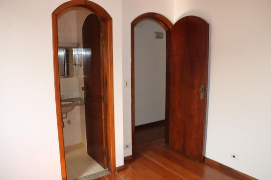 Apartamento para alugar com 3 quartos, 68m² em Granja Viana Ii, Cotia