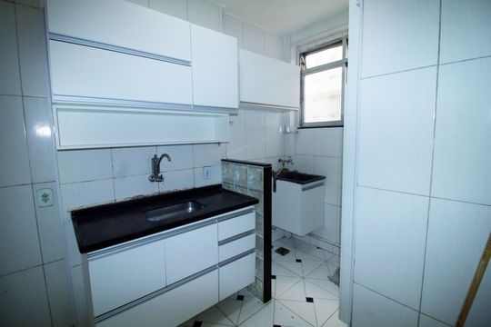 Cozinha de apartamento à venda com 2 quartos, 50m² em Irajá, Rio de Janeiro