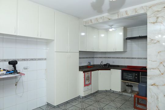 Cozinha de casa para alugar com 2 quartos, 208m² em Cidade Nitro Operária, São Paulo