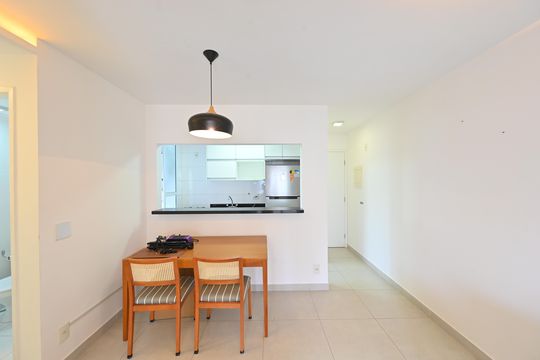 Sala de apartamento para alugar com 2 quartos, 76m² em Mirandópolis, São Paulo