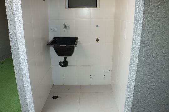 Área de serviço de apartamento para alugar com 2 quartos, 48m² em Chácara Ondas Verdes, Cotia